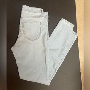 Women’s Old Navy Skinny Light Wash Jeans, size 2